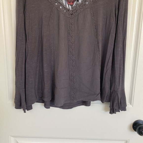 Altard State Womens Velvet Floral Boho Bell Sleeve Blouse Tip Size S Grey Red - Picture 4 of 11